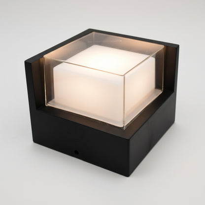 Lámpara para pared en forma de cubo, Modelo MDL5358