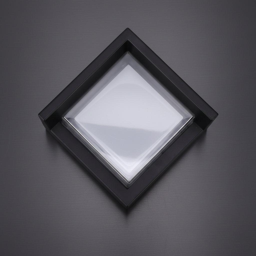 Lámpara para pared en forma de cubo, Modelo MDL5358