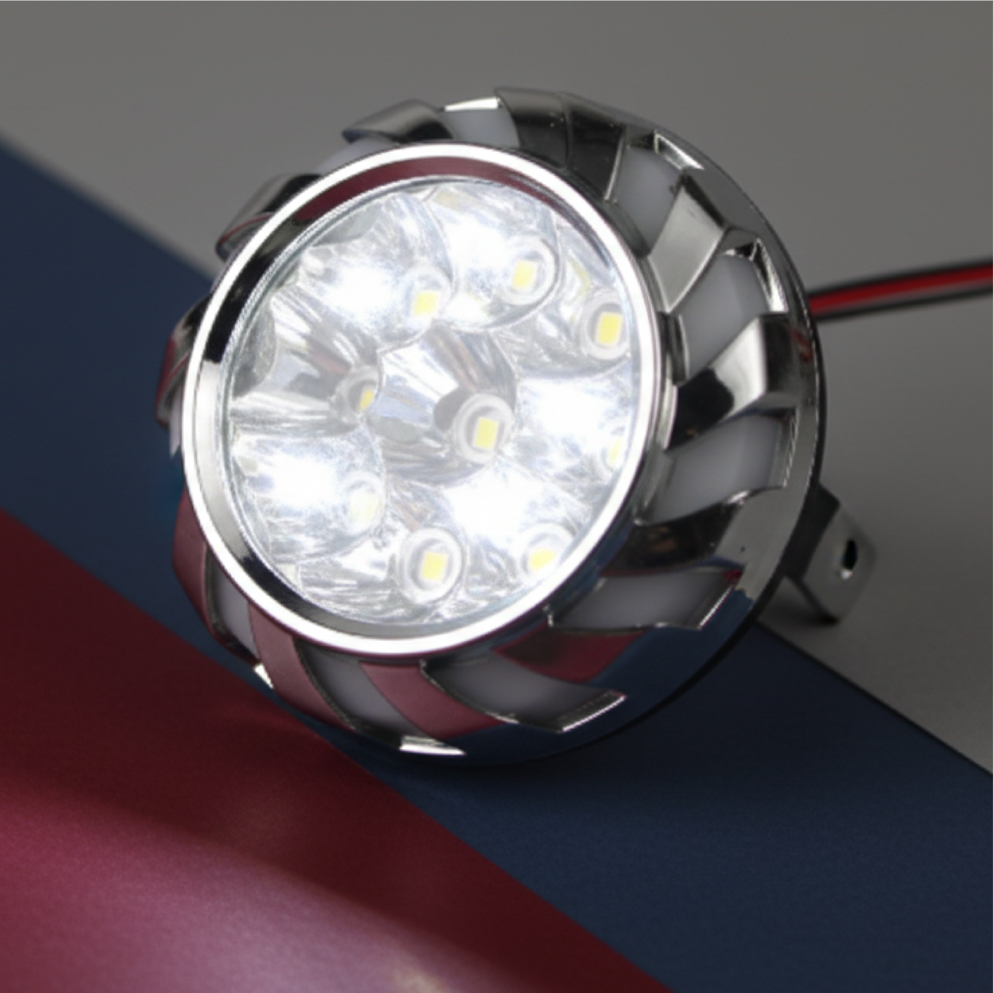 Luz LED para motocicleta. Modelo: MOTO-L01