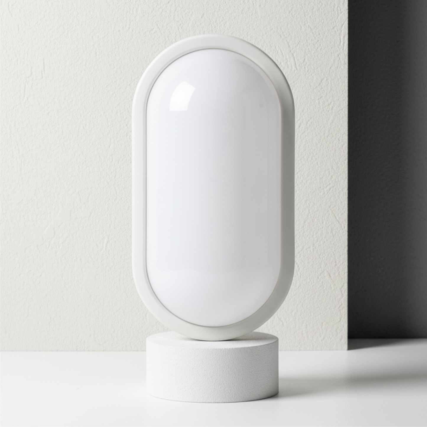 Lampara Led. Modelo:HL-LAM24W-P