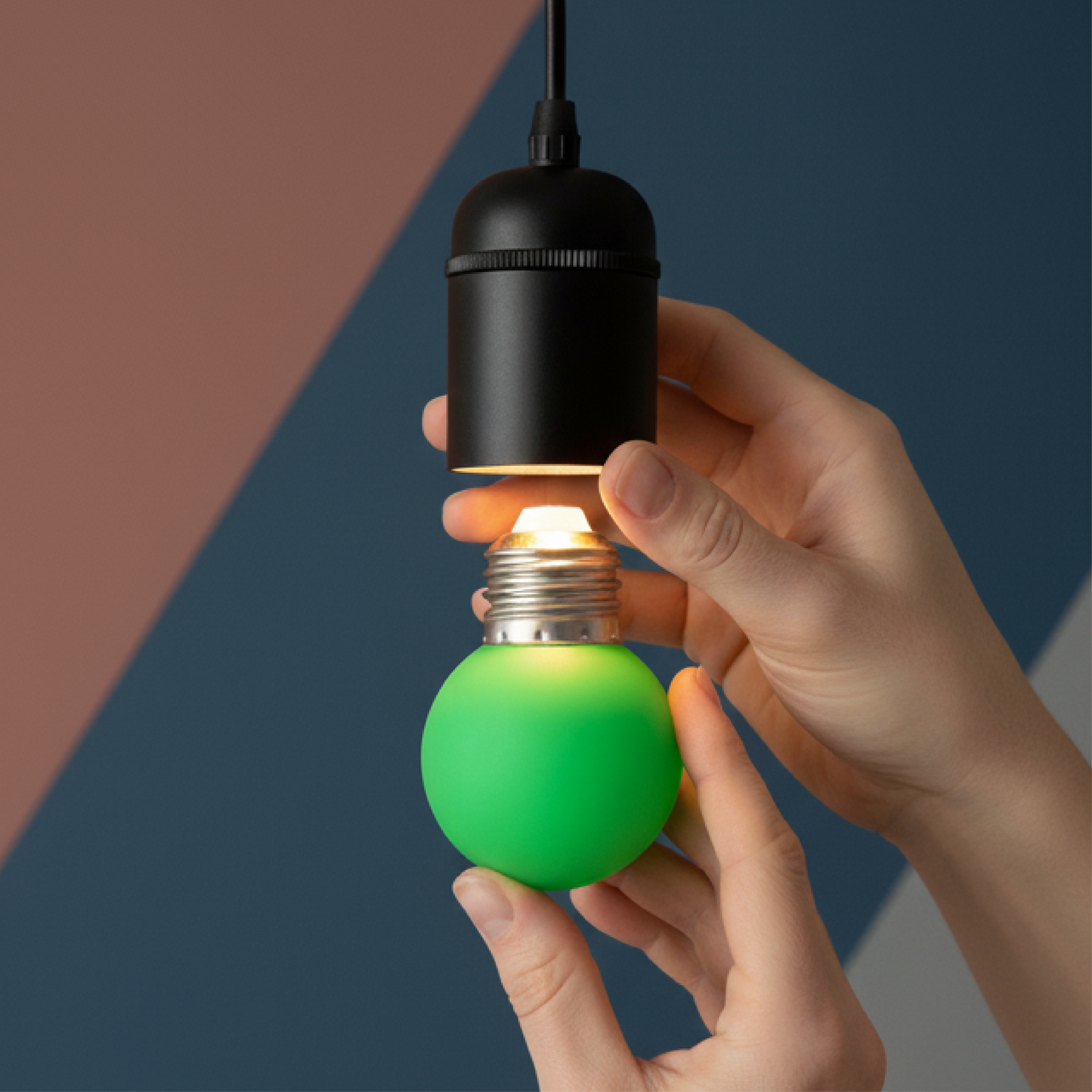 Bombilla de color verde MODA-FOC71V